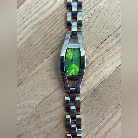 Fossil Ladies Watch Metallic Green Dial Stainless Steel Bracelet F2 - Picture 3 of 9